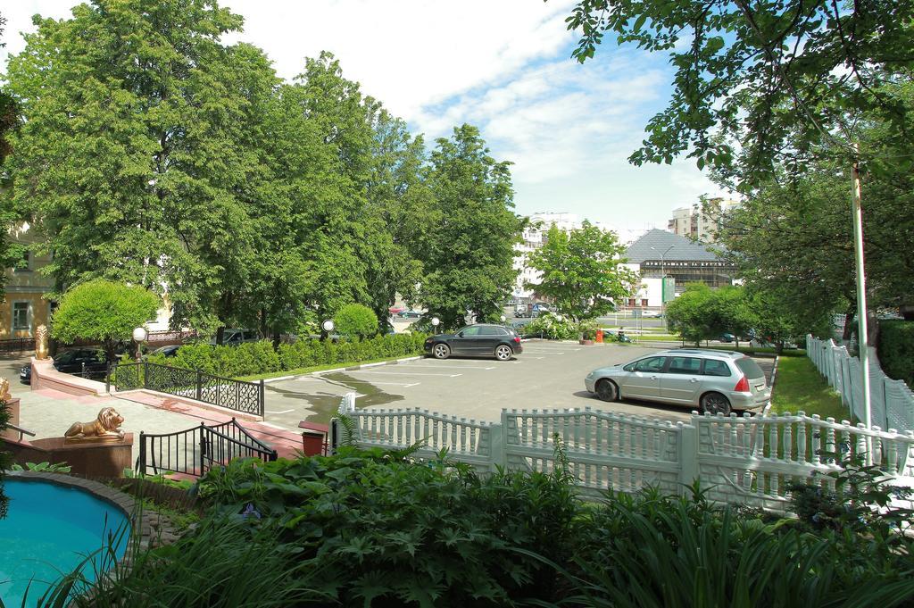 U Fontana Hotel Minsk Exterior foto