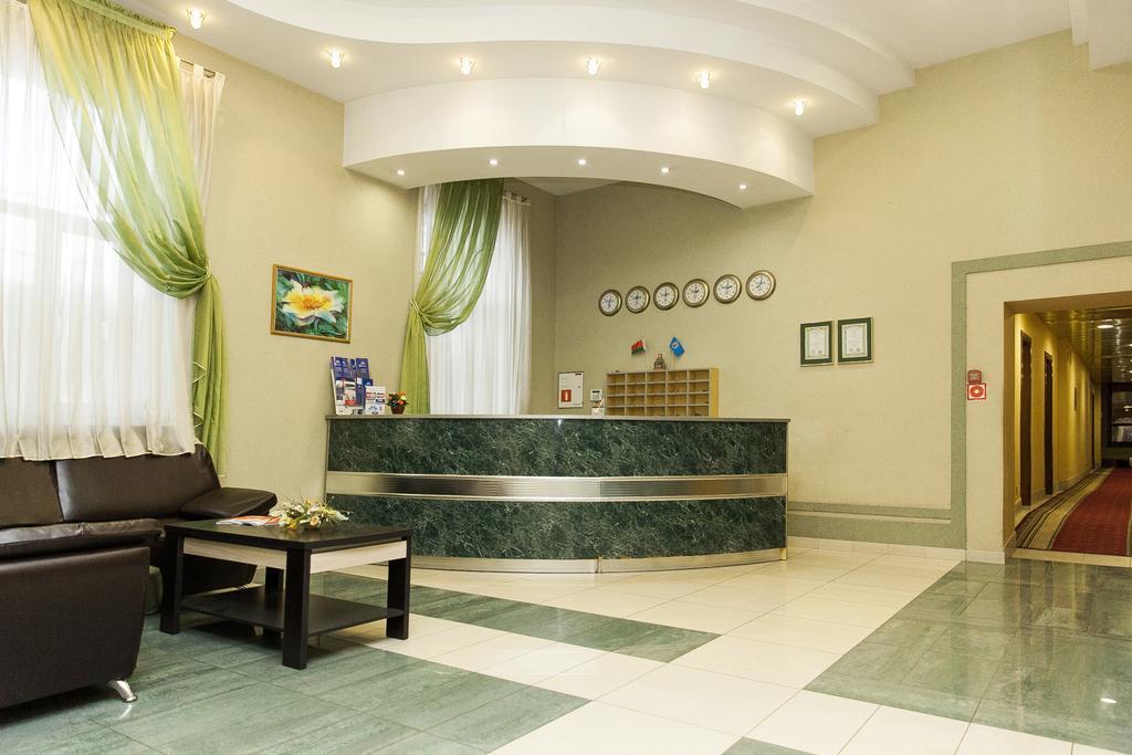 U Fontana Hotel Minsk Exterior foto